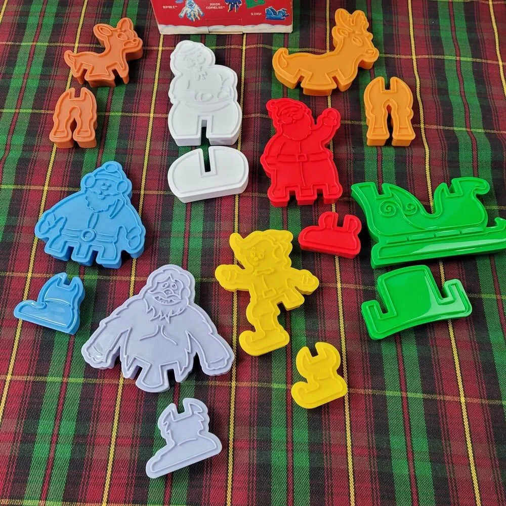 Rudolph the Red Nosed Reindeer Stand-Up Cookie Cutters 16pc 2007